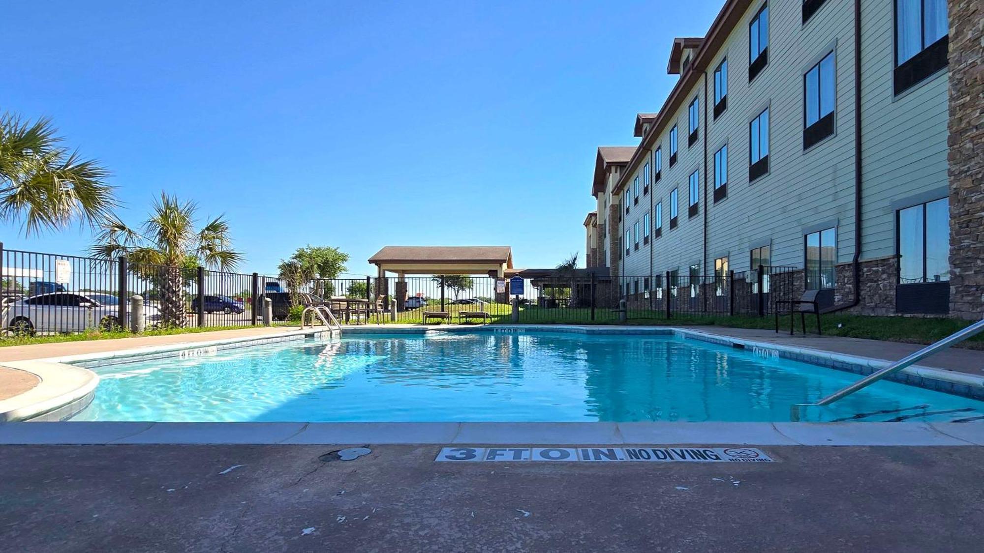 Comfort Inn & Suites Beeville Kültér fotó